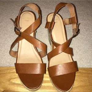 WORN ONCE GAP BROWN WEDGES